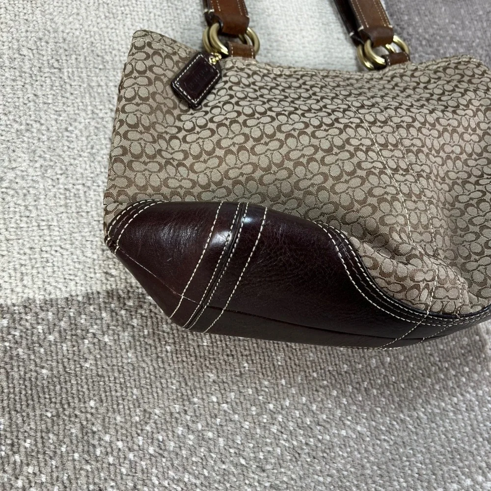 Vintage Y2K Coach 3646 Soho Signature Shoulder Bag Buckle Satchel Brown